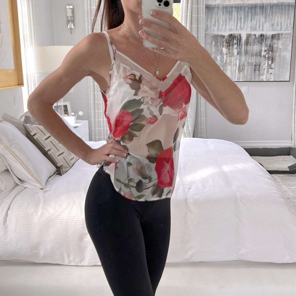 NWT Georgy sheer white top with floral print. Size small.